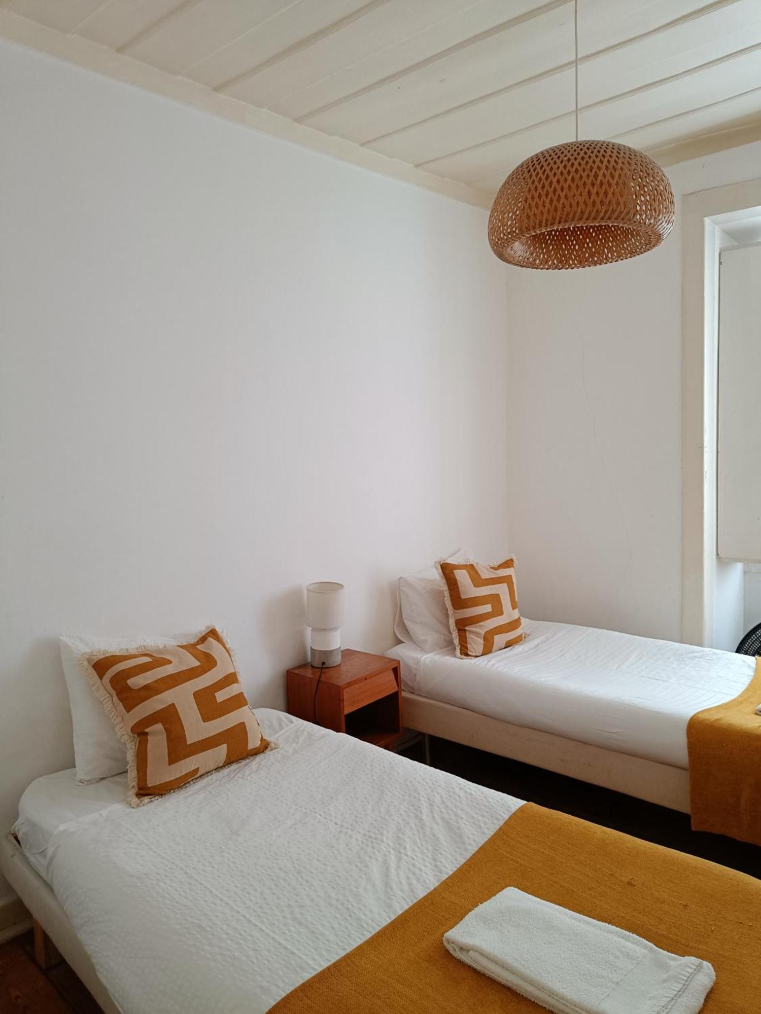 Stunning Apartment Near Chiado Lisboa Εξωτερικό φωτογραφία