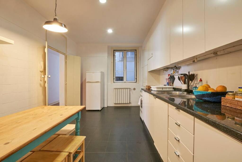 Stunning Apartment Near Chiado Lisboa Εξωτερικό φωτογραφία